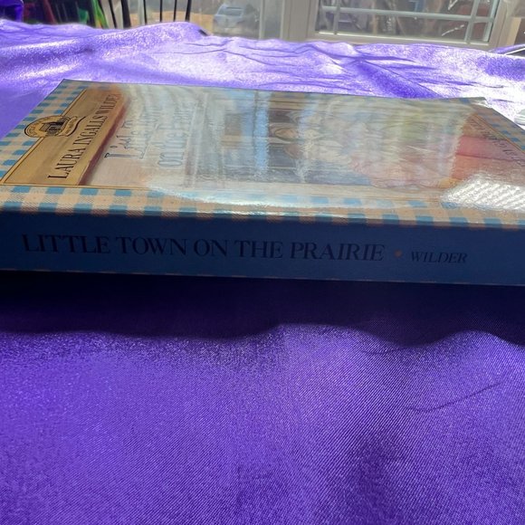 📌Little Town on the Prairie & The Adventures of Tom Sawyer - Picture 9 of 10